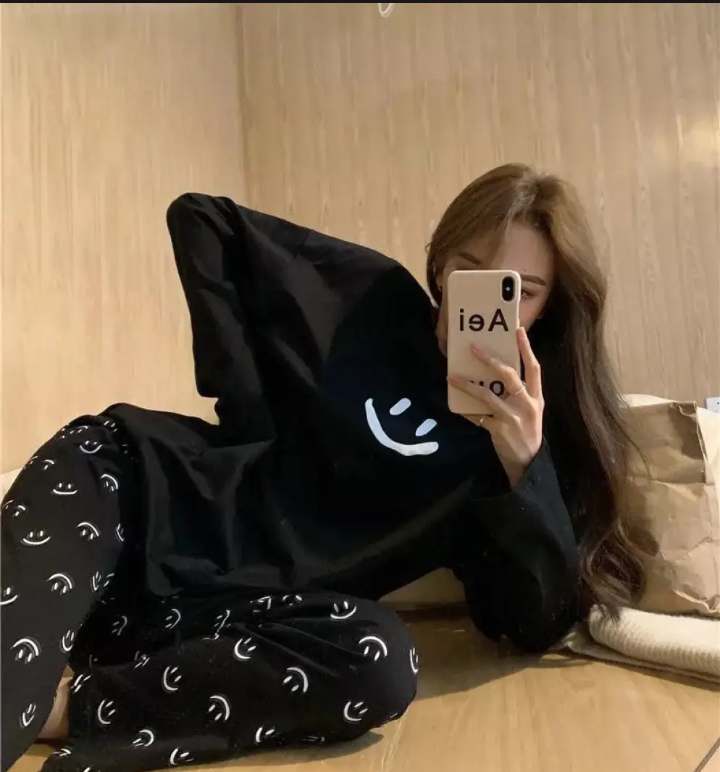 Soft stretchable black night wear set