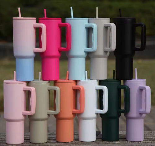 Large capacity reusable tumbler with handle