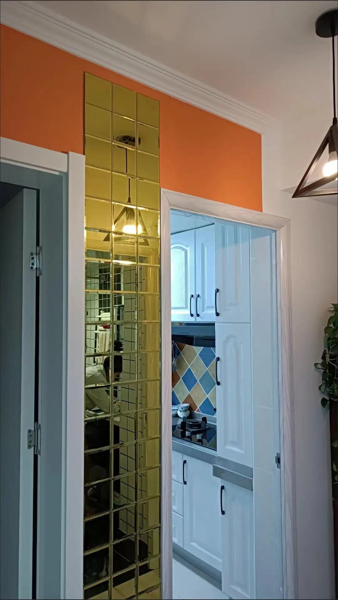 Adhesive Glass Mirror TilAdhesive Glass Mirror Tile – Easy DIY Home Decor